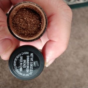 Love Me Shimmer Powder Brush & Powder